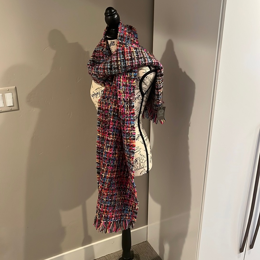 Colorful scarf - Picture 2 of 5